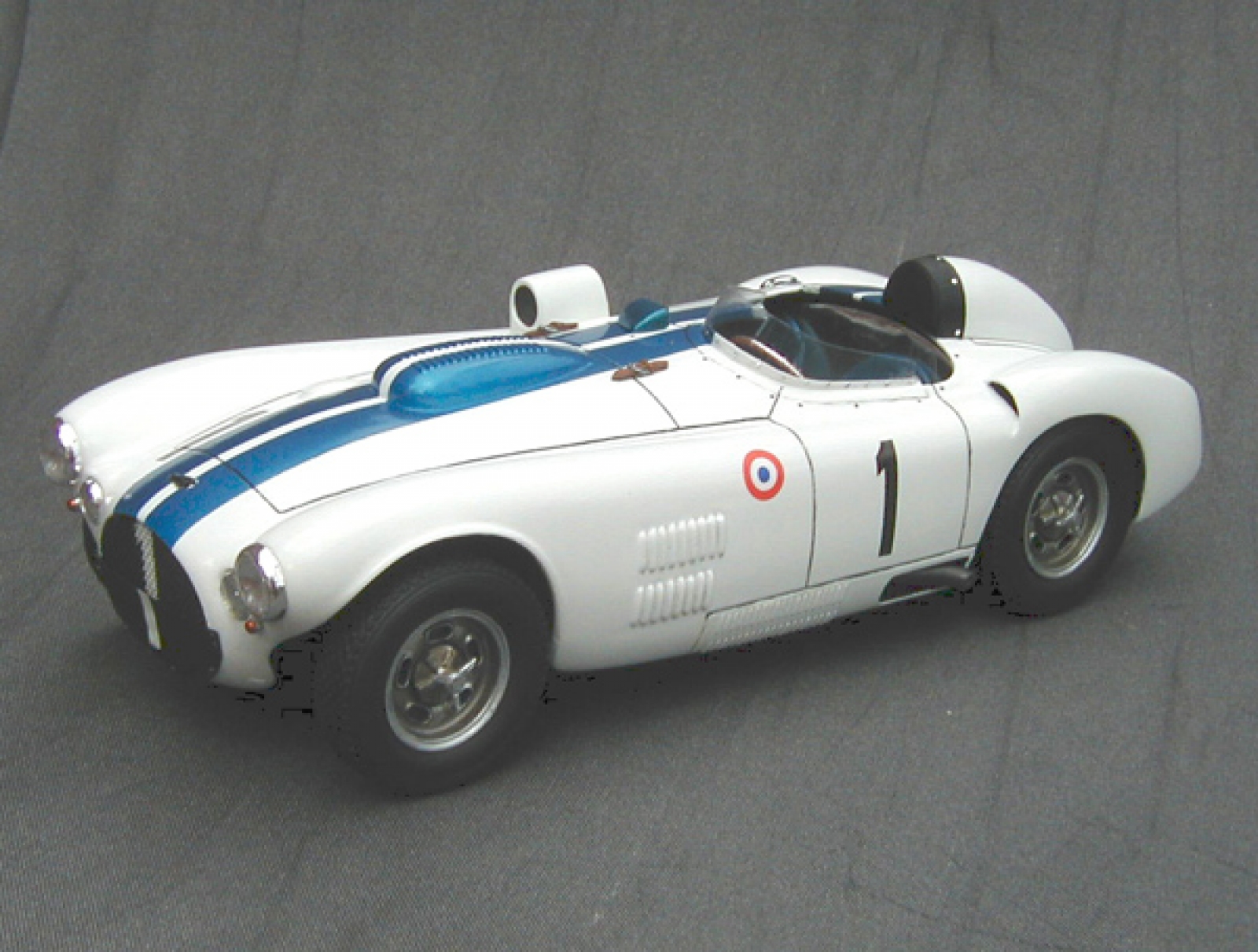 Cunningham C4R 1953/54 in 1/24