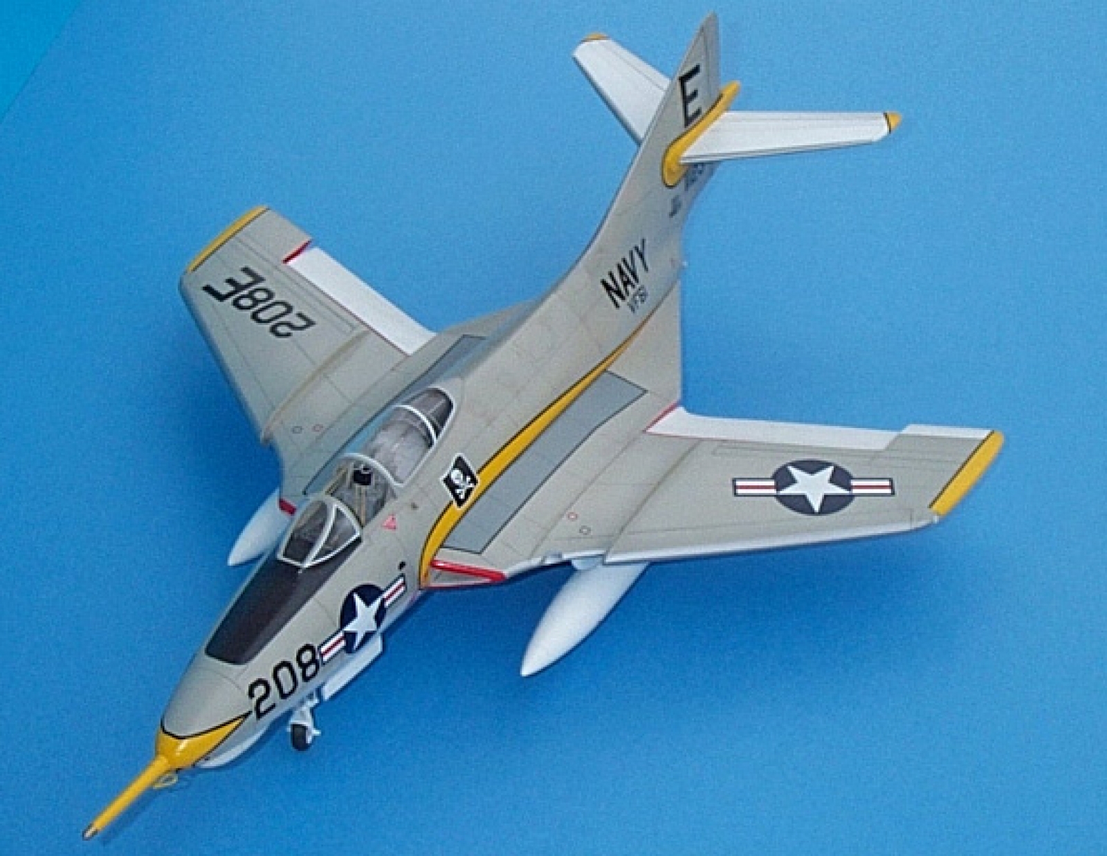 Grumman F9F-8 Cougar in 1/32 scale